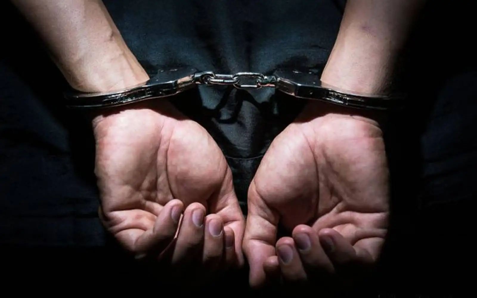 ஜோகூரில் வங்கி இயந்திரங்கள், கார்களை மண்வெட்டியால் சேதப்படுத்திய நபர் கைது!