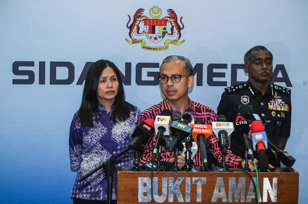 இந்திய சமூகத்திடமிருந்து நிறைய புகார்கள்: இணையப் பகடிவதையை டிக் டாக் தளம் பொருட்படுத்தவில்லை- அமைச்சர் டத்தோ ஃபாமி அதிருப்தி