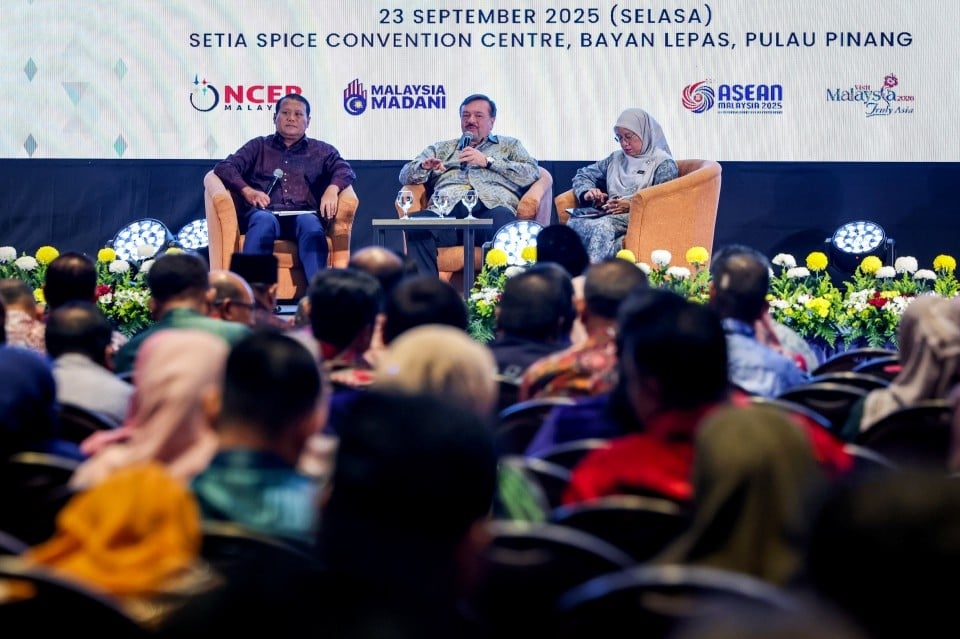 அந்நிய நாட்டுப் பதிவு எண்களைக் கொண்ட வாகனங்கள் ரோன்95 எரிபொருளை வாங்க முடியாது