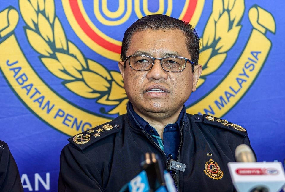 23 லட்சம் பேரின் வாகனமோட்டும் லைசென்ஸ் செயல்பாட்டில் இல்லை