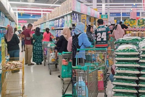 100 ரிங்கிட் சாரா உதவித் தொகை பட்டுவாடா செய்யப்பட்டது