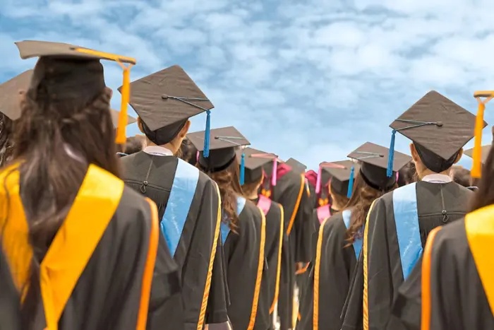 பட்டதாரிகளை இழப்பது மலேசியாவின் வளர்ச்சியைப் பாதிக்கும் - பேராசிரியர் எச்சரிக்கை