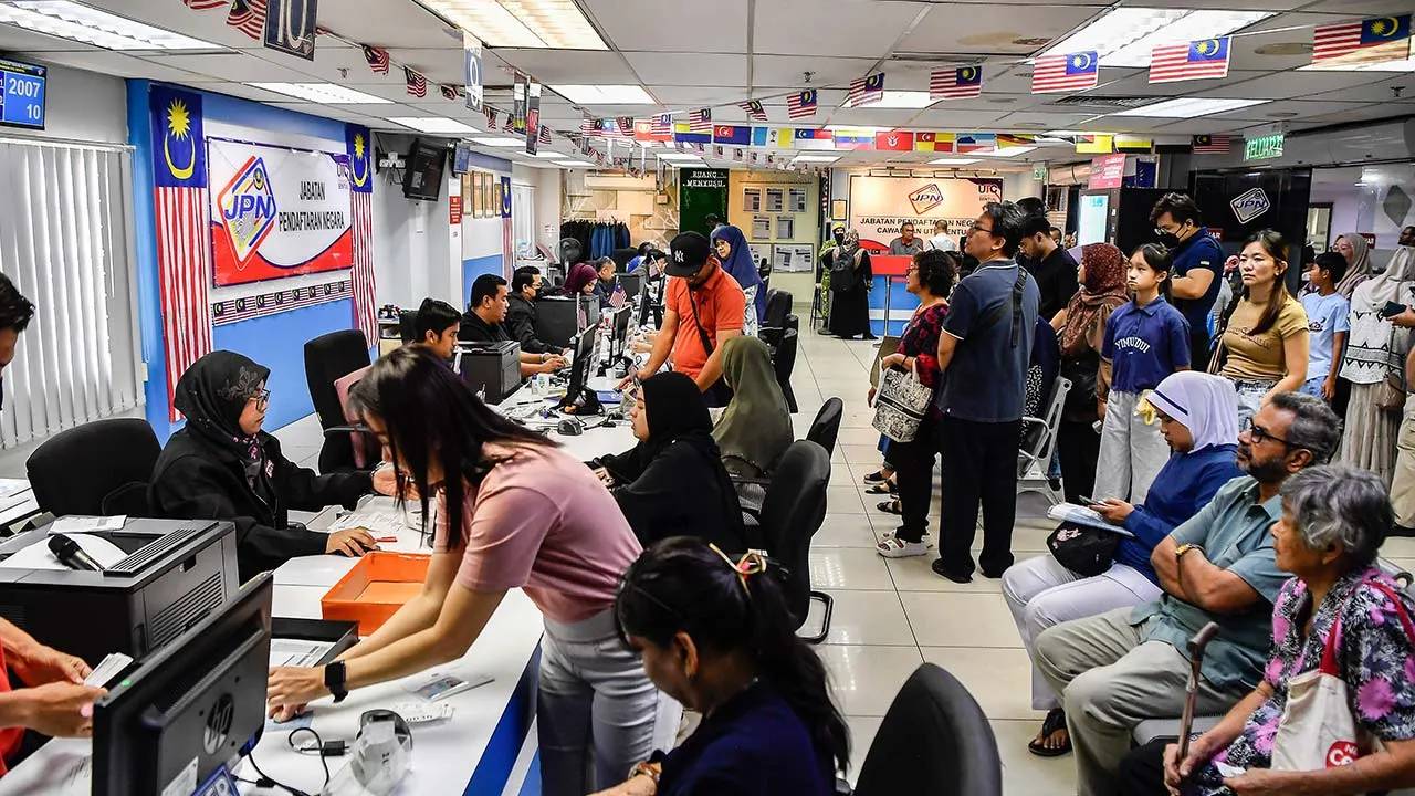 மைகாட் அட்டையை மாற்றிக் கொள்வதற்கு வார இறுதி நாட்களில் செயல்படுகிறது ஜேபிஎன்