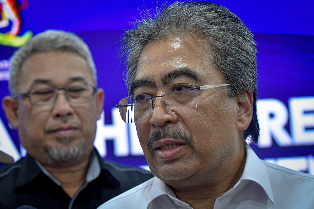 கம்போங் சுங்கை பாருவில் மலாய்க்காரர்களுக்கு மலிவு விலையில் வீடுகள் வழங்கப்பட வேண்டும் - ஜொஹாரி வலியுறுத்தல்