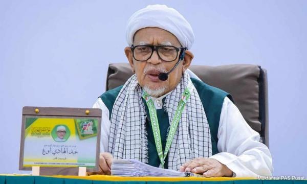 அமெரிக்க அதிபரை நாட்டிற்கு அழைக்க வேண்டாம்: அரசாங்கத்திற்கு ஹாடி அவாங் எச்சரிக்கை