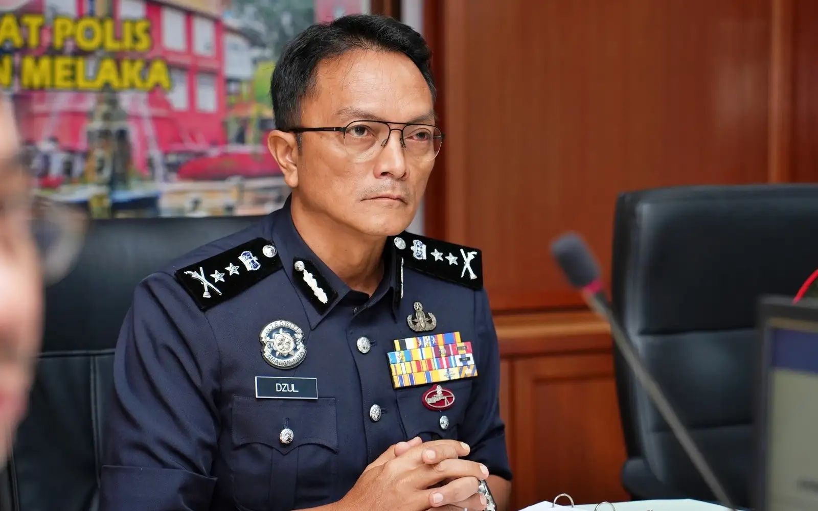 மலாக்காவில் காரினுள் இறந்து கிடந்த தாய், மகள் - கார்பன் மோனாக்சைடு விஷம் காரணமா?