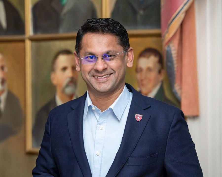 மலேசியாவின் சுகாதாரக் கொள்கையை மருத்துவர்கள் வழிநடத்த வேண்டும் - எம்எம்ஏ புதிய தலைவர் திருநாவுக்கரசு கருத்து!