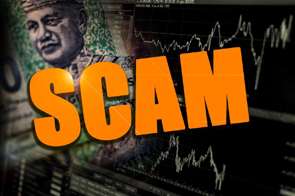 தொலைபேசி ஸ்கேம் மோசடி: 38 வயது வர்த்தகர் கைது