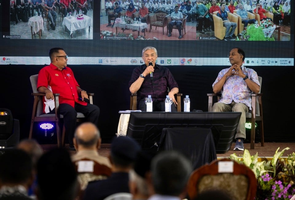 மாணவர்களுக்கு பாதுகாப்பு கவசம்: வன்பகடி செய்பவர்களுக்கு எதிராகப் புதிய சட்டம்!