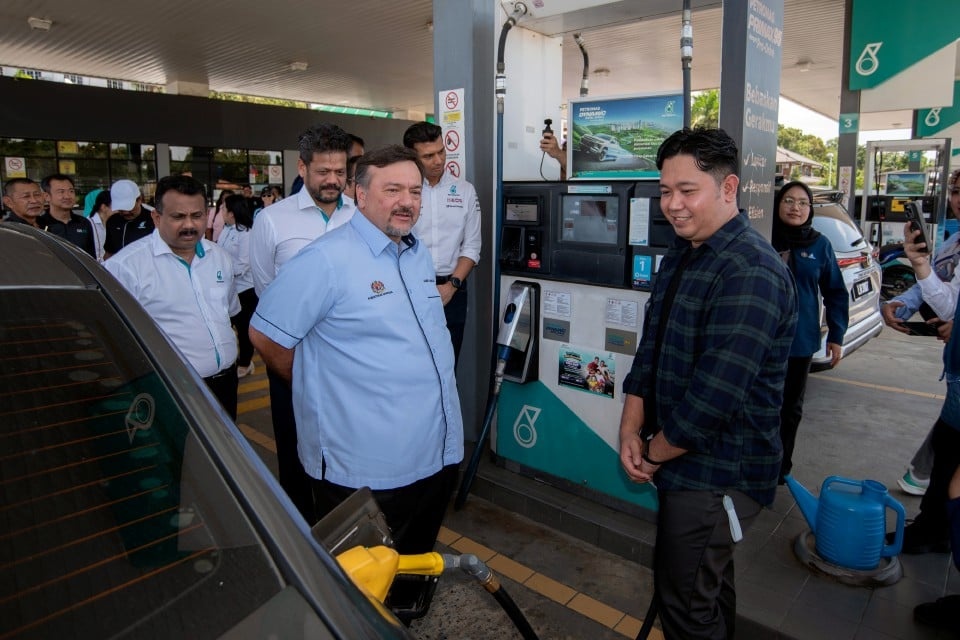 முதல் நாளே அமோக வரவேற்பு ! புடி95 மானியத்தில் RM3.7 மில்லியன் பெட்ரோல் விற்பனை!