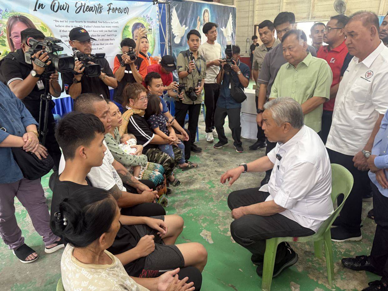 சபாவில் நிரந்தர நிவாரண மையங்கள் அமைக்கப்படும் - ஸாஹிட் அறிவிப்பு!