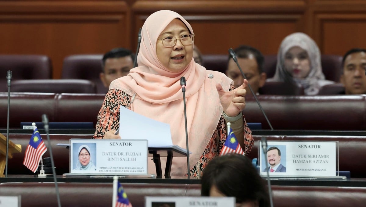 வியாபாரத்திற்காக உள்ளூர்வாசிகளை மணக்கும் தந்திரத்தைக் கையாளும் அந்நிய நாட்டவர்