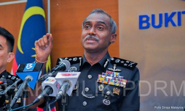 அது சீனப் பெண் அல்ல: டத்தோ குமார் விளக்கம்