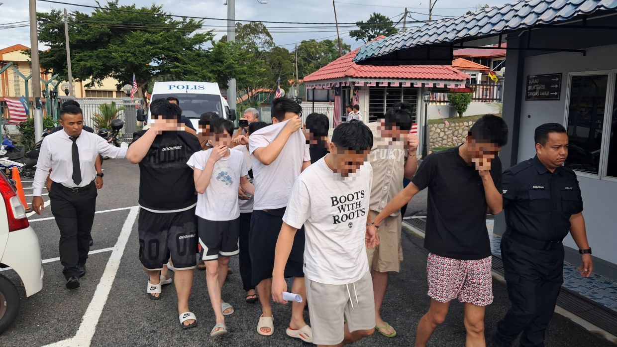 30 க்கும் மேற்பட்ட சீனப் பிரஜைகள் மீது ஸ்கேம் குற்றச்சாட்டு