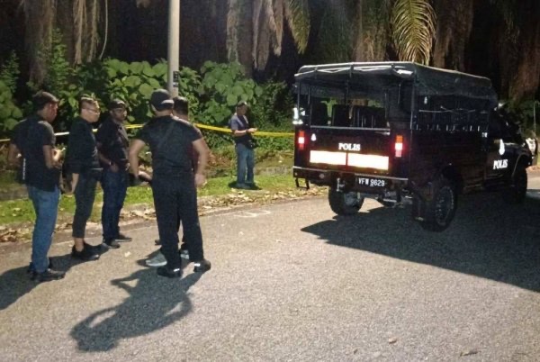 காவல் படையினரைச் சுட்டு விட்டு தப்பியோடிய மர்ம நபர்!