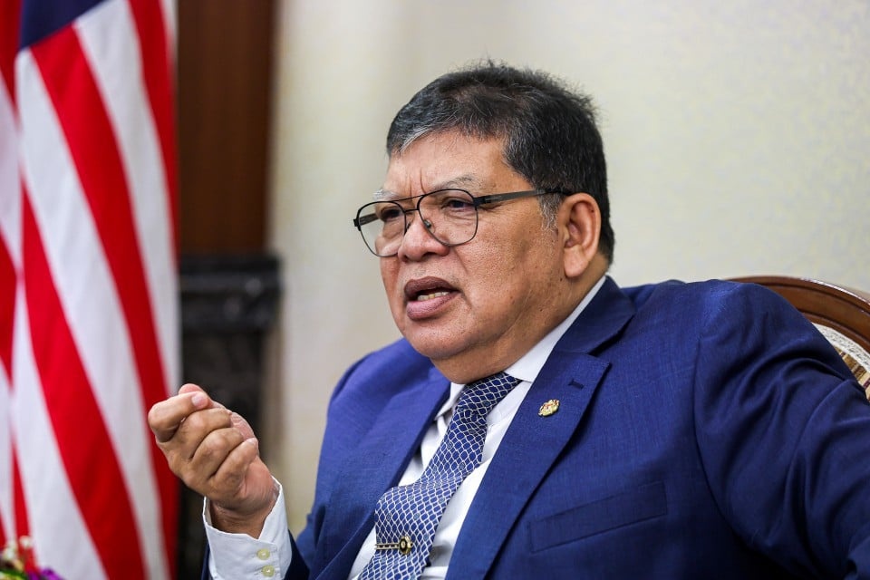 இளம் தலைவர்களை உருவாக்கும் திட்டம்: நாடாளுமன்ற அவைத் தலைவர் அதிரடி அறிவிப்பு!