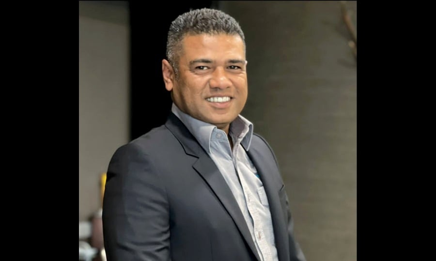 மொகிதின் யாசினின் மருமகன் மத்தியக் கிழக்கு நாடு ஒன்றில் இருக்கிறார் - எஸ்பிஆர்எம் தகவல்