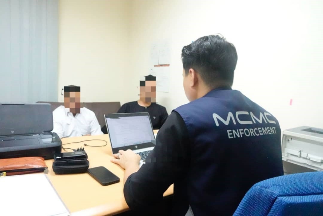 பேரா சுல்தானைத் தொடர்புபடுத்திய சம்பவம்: சர்ச்சைக்குரிய முகநூல் பதிவு- விசாரணை வளையத்திற்குள் பாஸ் சட்டமன்ற உறுப்பினர்