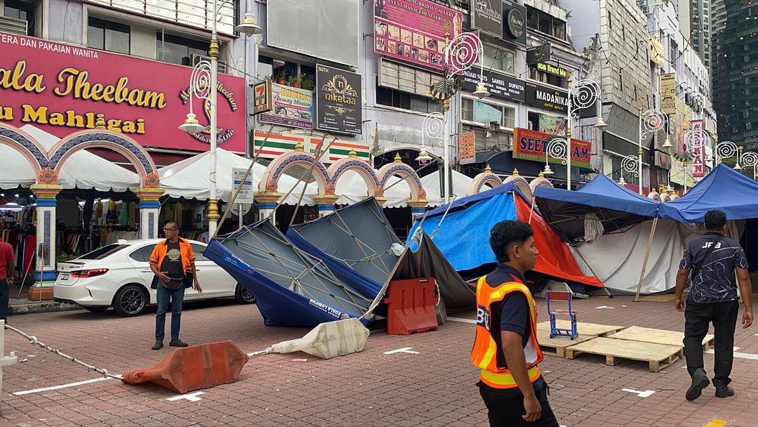பிரிக்பீல்ட்ஸ் லிட்டில் இந்தியாவில் தீபாவளிக் கடைகள் காற்றில் பறந்தன
