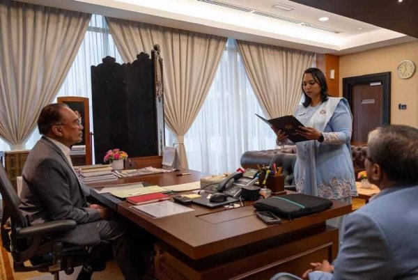 டாக்டர் ஜலேஹாவின் அரசியல் செயலாளராக சிவமலர் நியமனம்