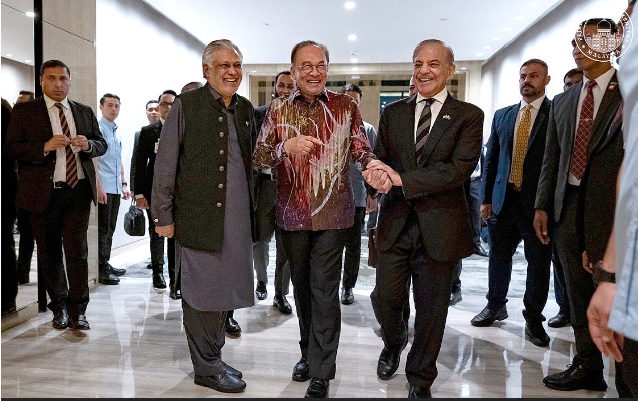 அன்வார் அழைப்பின் பேரில் பாகிஸ்தான் பிரதமர் முகமட் ஷெபாஸ் ஷரிஃப் மலேசியா வருகை!