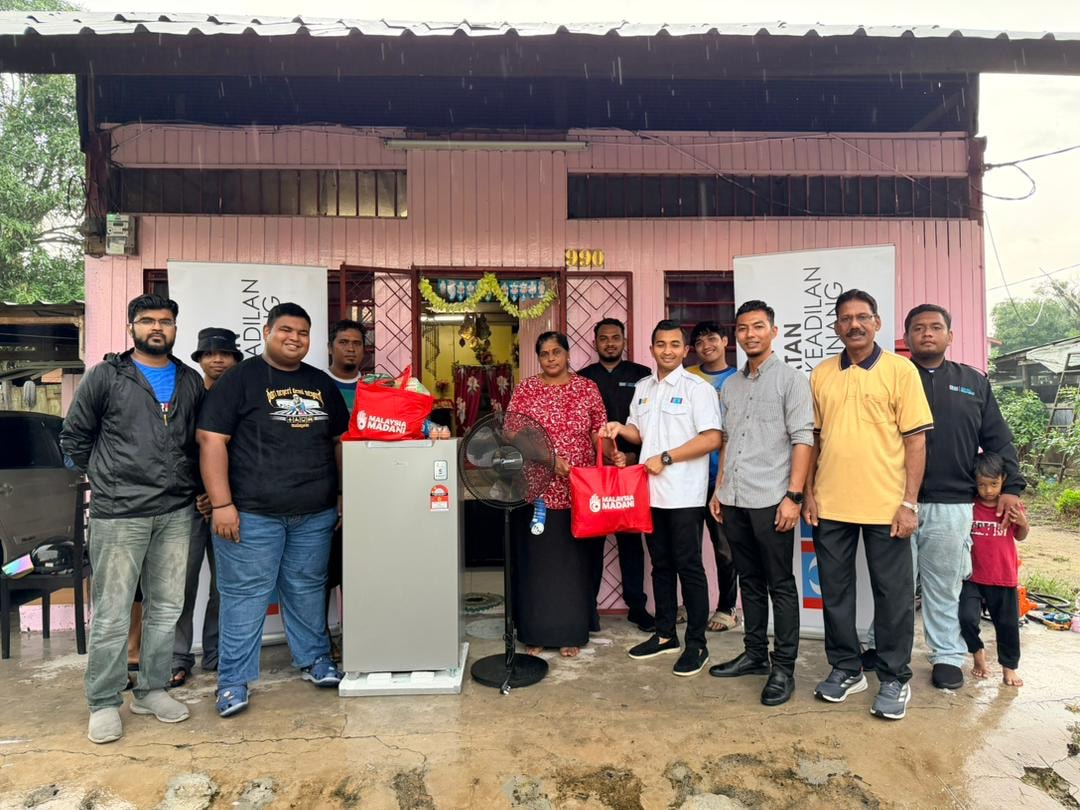 ஈஸ்வரன் குடும்பத்தில் ஒளி ஏற்றப்பட்டது