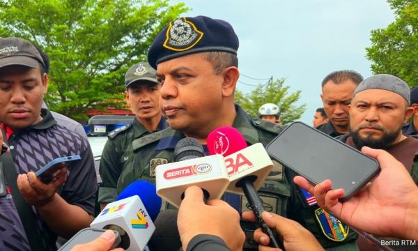 ஊழல் பாவங்களை ஹஜ் மன்னிக்காது, அயோப் கான் கூறுகிறார்