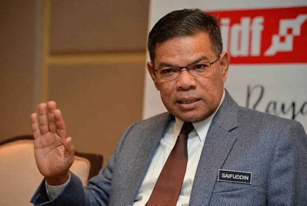 அந்த ஏழு கால்பந்தாட்ட வீரர்களுக்கும் குடியுரிமையை அரசாங்கம் அங்கீரித்துள்ளது: அமைச்சர் சைஃபுடின் விளக்கம்