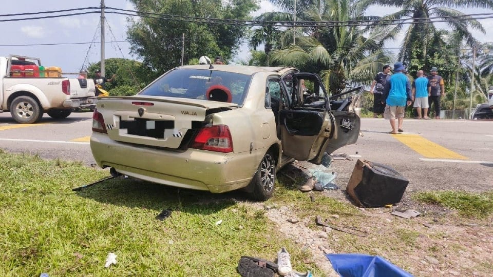 கோத்தா திங்கியில் கோர விபத்து - இரண்டு வாகனங்கள் மோதியதில் 2 ஓட்டுநர்கள் பலி, 6 பேர் காயம்!