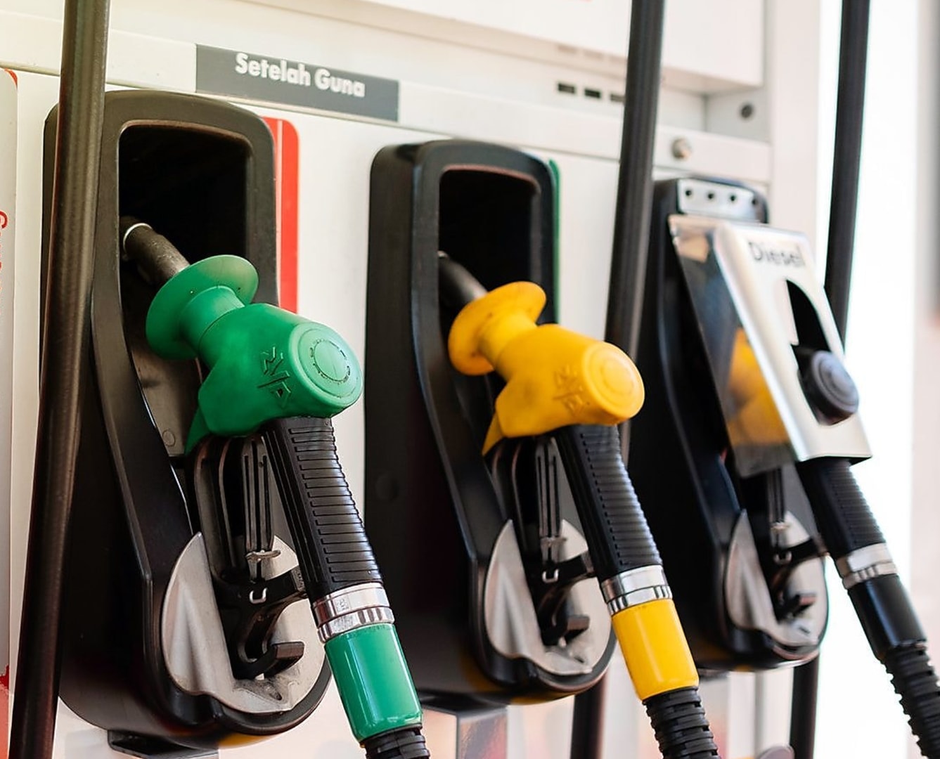 பெட்ரோல் ரோன் 97 மற்றும் டீசல் விலை 6 காசு உயர்ந்தது