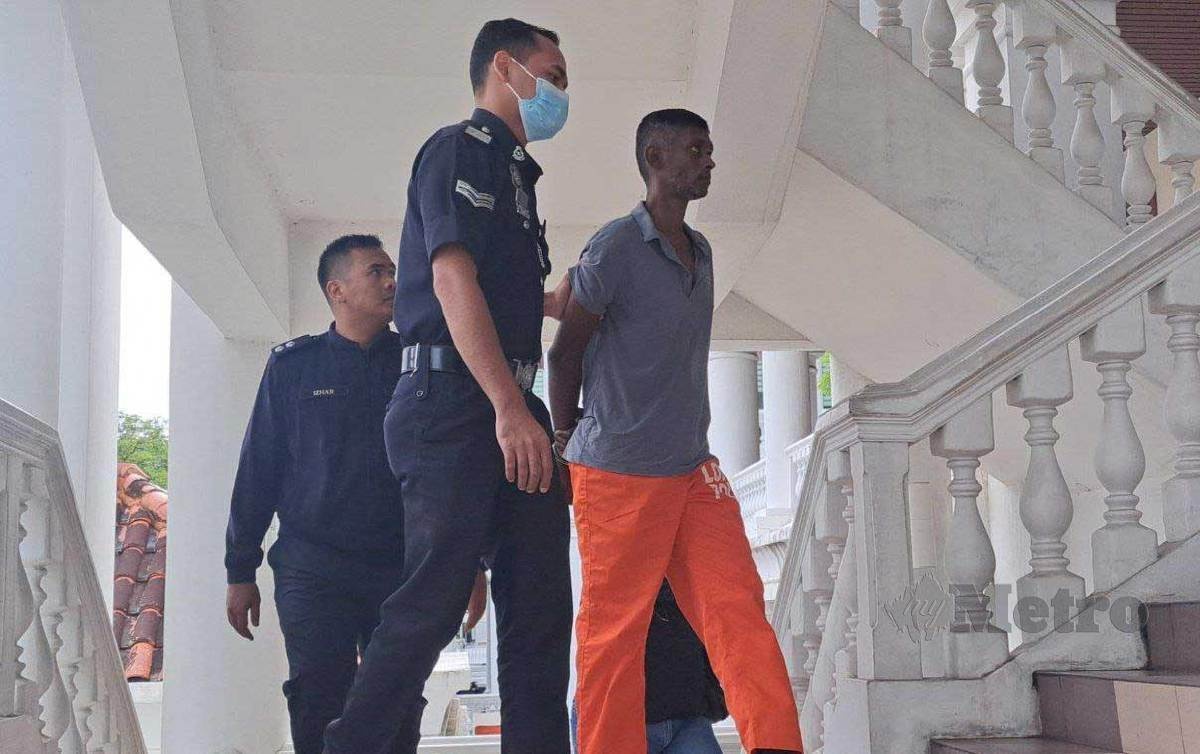 ஸ்பெயின் நாட்டுப் பெண்ணிடம் கொள்ளை: நபர் மீது குற்றச்சாட்டு