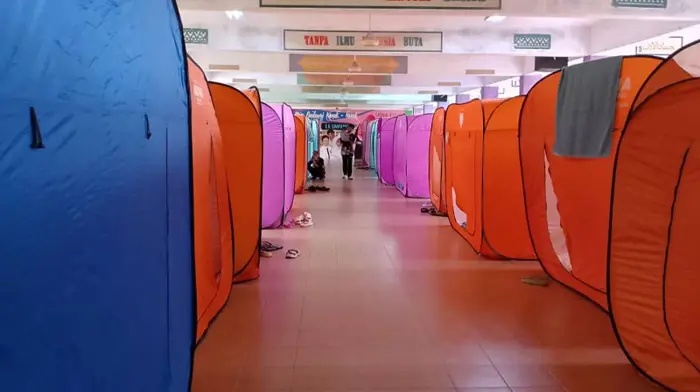 தைப்பிங்கில் திடீர் வெள்ளம்: 200-க்கும் மேற்பட்டோர் பாதுகாப்பு மையங்களில் தங்க வைக்கப்பட்டுள்ளனர்!