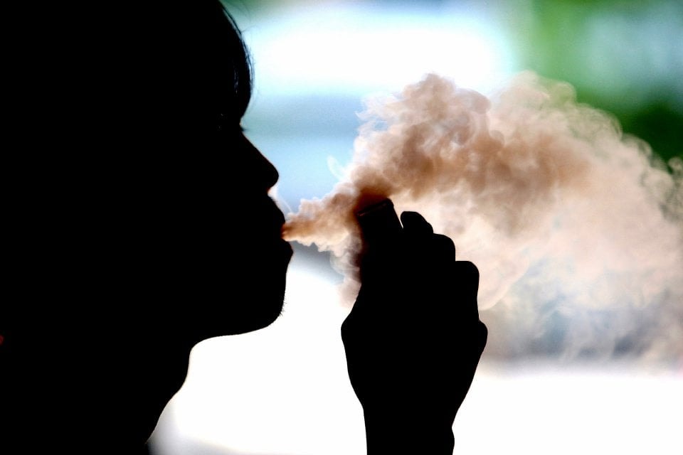 போதைப்பொருள் கலந்த 'வேப்'க்குத் தடை தேவை: முழுமையான தடையை ஆதரிக்கும் காவற்படை!