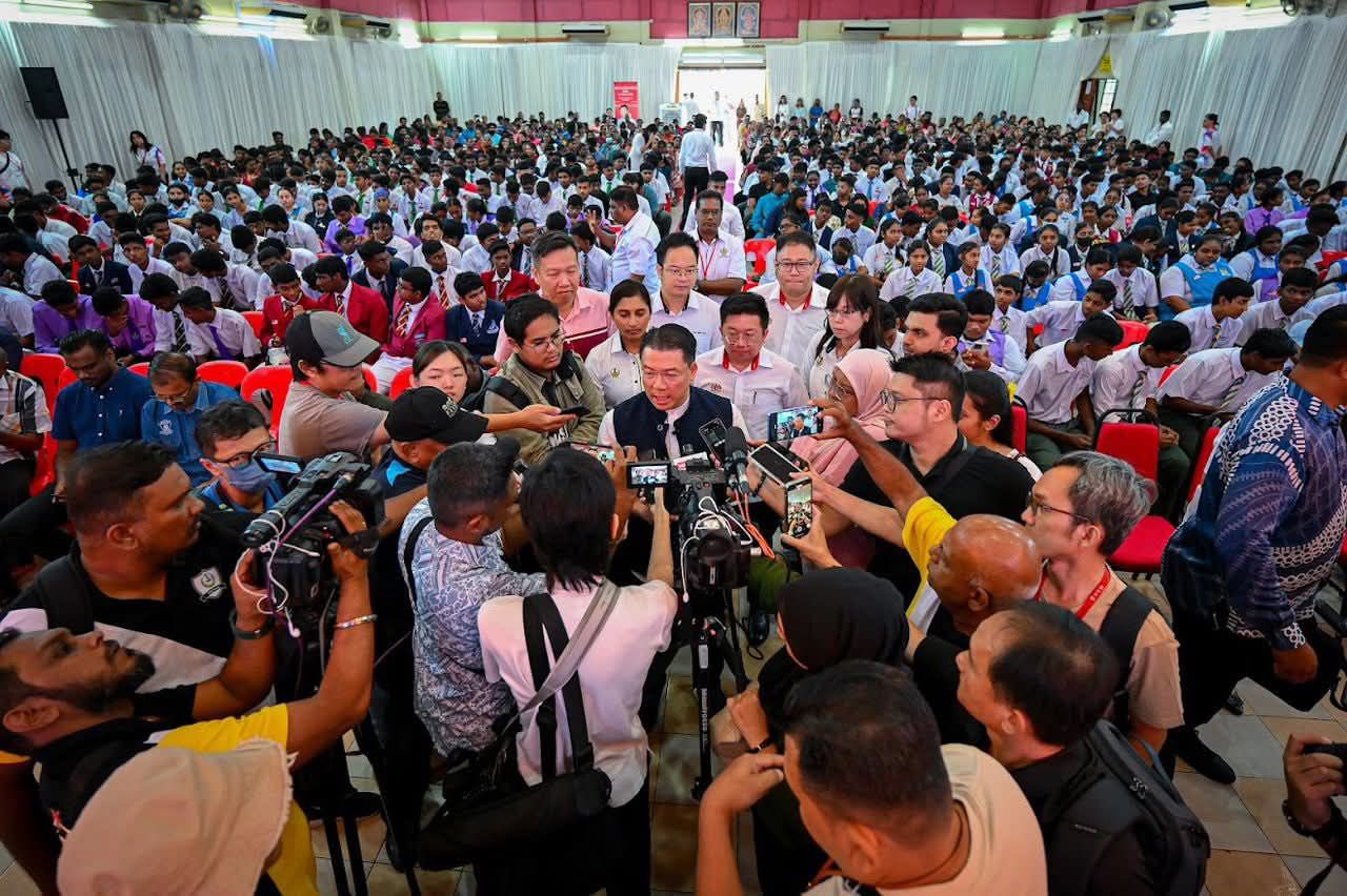 நகர்ப்புற புதுப்பித்தல் தீர்மானங்களை விரிவாக மதிப்பாய்வு செய்ய ங்கா கோர் மிங் உத்தரவு