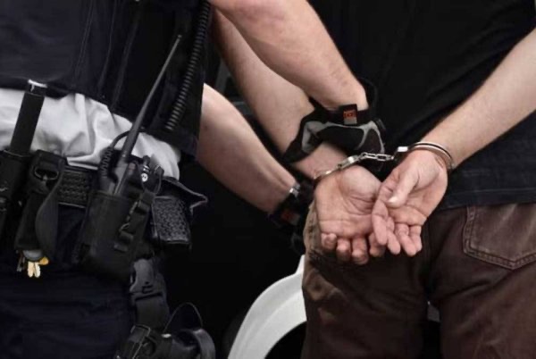 பணி ஓய்வு பெற்ற முன்னாள் இராணுவ வீரர் கைது