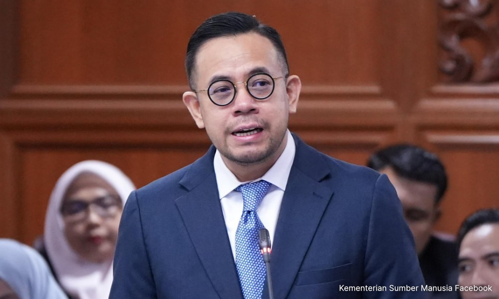 மக்களளையில் தாக்கல் செய்யப்பட்டது தொழிலாளர்களுக்கு 24 மணி நேரம் சமூகப் பாதுகாப்புச் சலுகை மசோதா