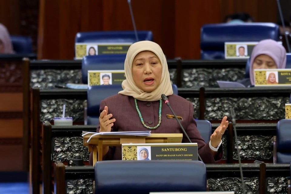 திருமணம் ஆகாமலேயே 16,951 பெண்கள் தாய்மை அடைந்துள்ளனர்