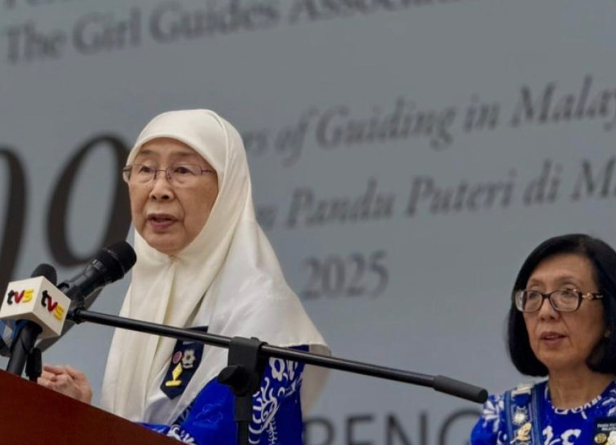 இணைய ஆபத்துகள்: AI காலத்தில் பெண்களுக்கு பாதுகாப்பு அவசியம்! - பிரதமர் மனைவி டாக்டர் அஸிஸா எச்சரிக்கை!