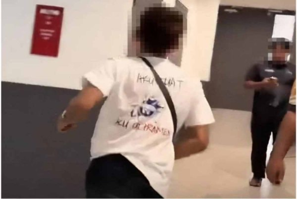 கழிப்பறையில் வீடியோ படம் எடுத்த நபர் கைது