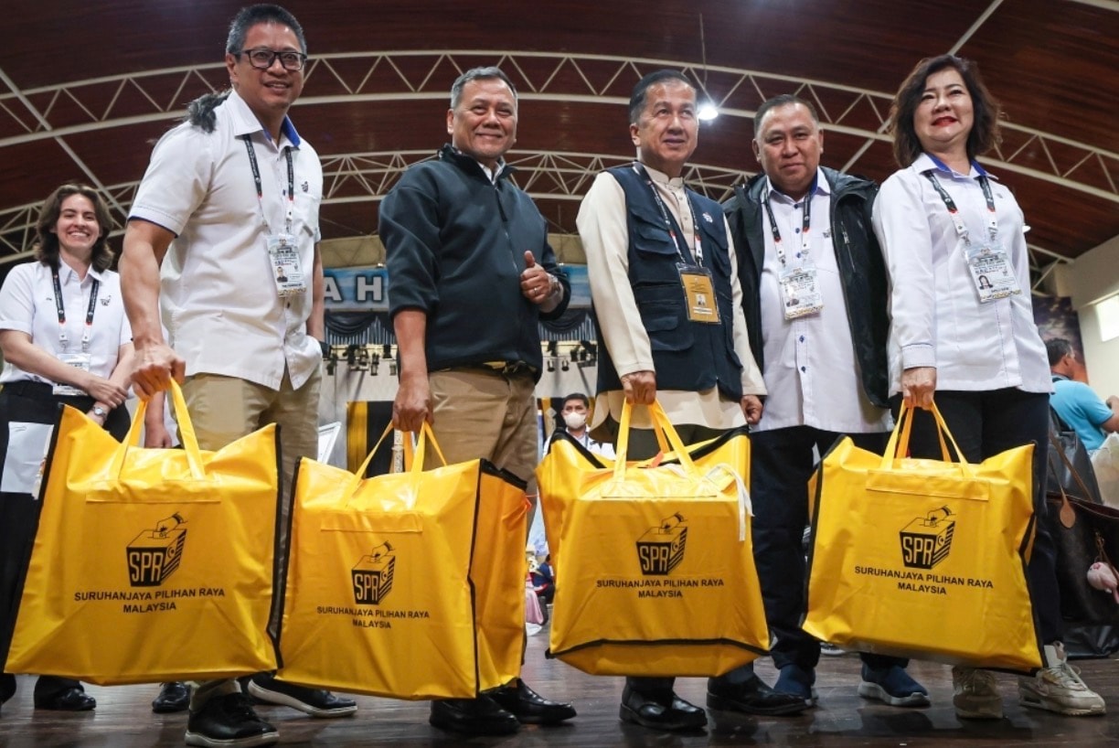 சபா தேர்தல்: பல்முனைப் போட்டி நடக்கும் தொகுதிகளில் கூடுதல் வாக்குப் பெட்டிகள் அவசியம் – தேர்தல் ஆணையம் அறிவிப்பு