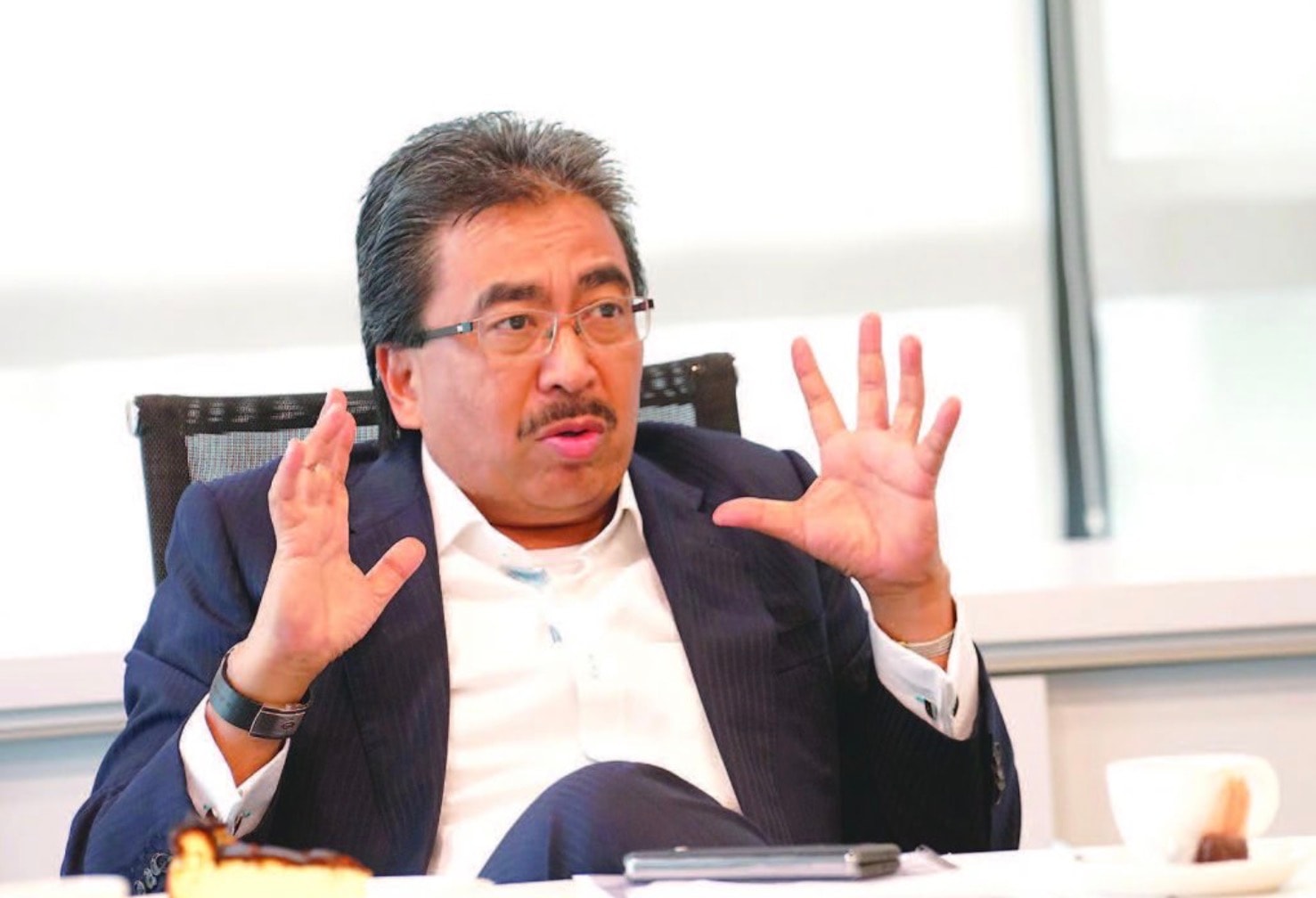 மணல் அள்ளும் கும்பலால் ஆற்றுக்கு நாசம்: 2 மில்லியன் மக்களுக்கு குடிநீர் தடை!