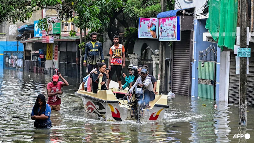 இலங்கையில் வெள்ளம்: அவசர நிலை பிரகடனம்