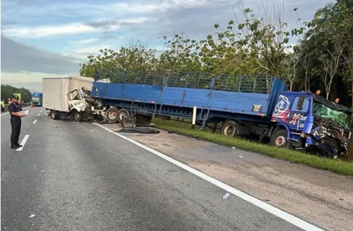 கோர விபத்தில் இருவர் கொல்லப்பட்டனர்