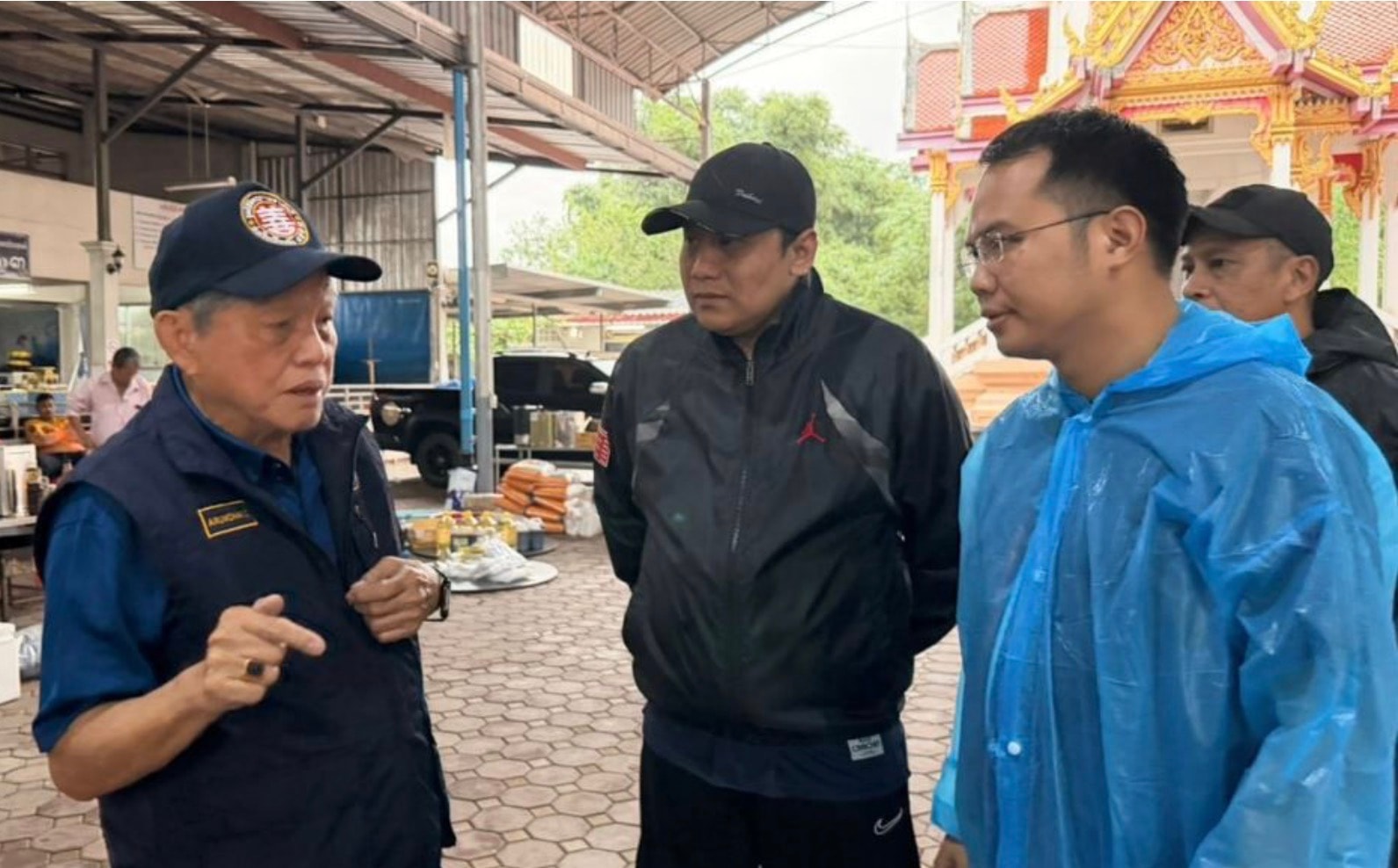 தாய்லாந்து வெள்ளத்தில் சிக்கிய மலேசியர்களுக்கு ஹோட்டல் மறுப்பு