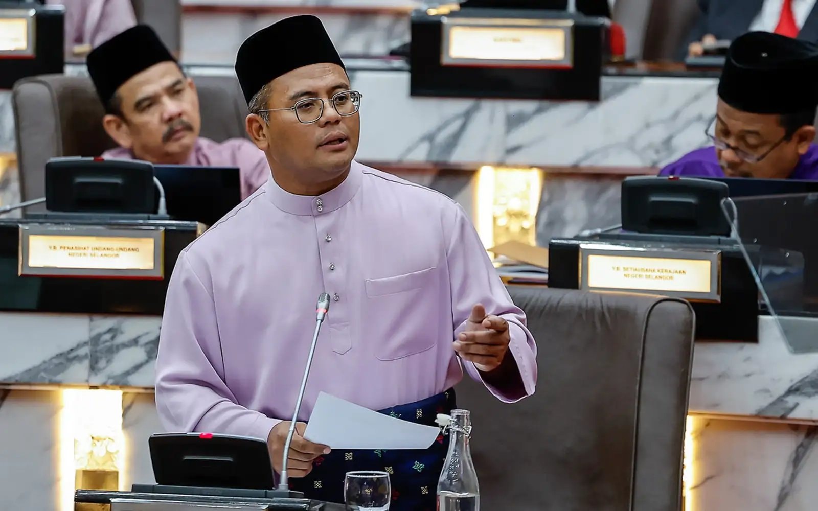 கம்போங் பாப்பான் குடியிருப்பாளர்களுக்கு மலிவு விலை வீடுகள் வழங்கப்படும் – சிலாங்கூர் மந்திரி பெசார் உறுதி