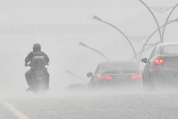 இன்று இடியுடன் கூடிய மழை பெய்யும்