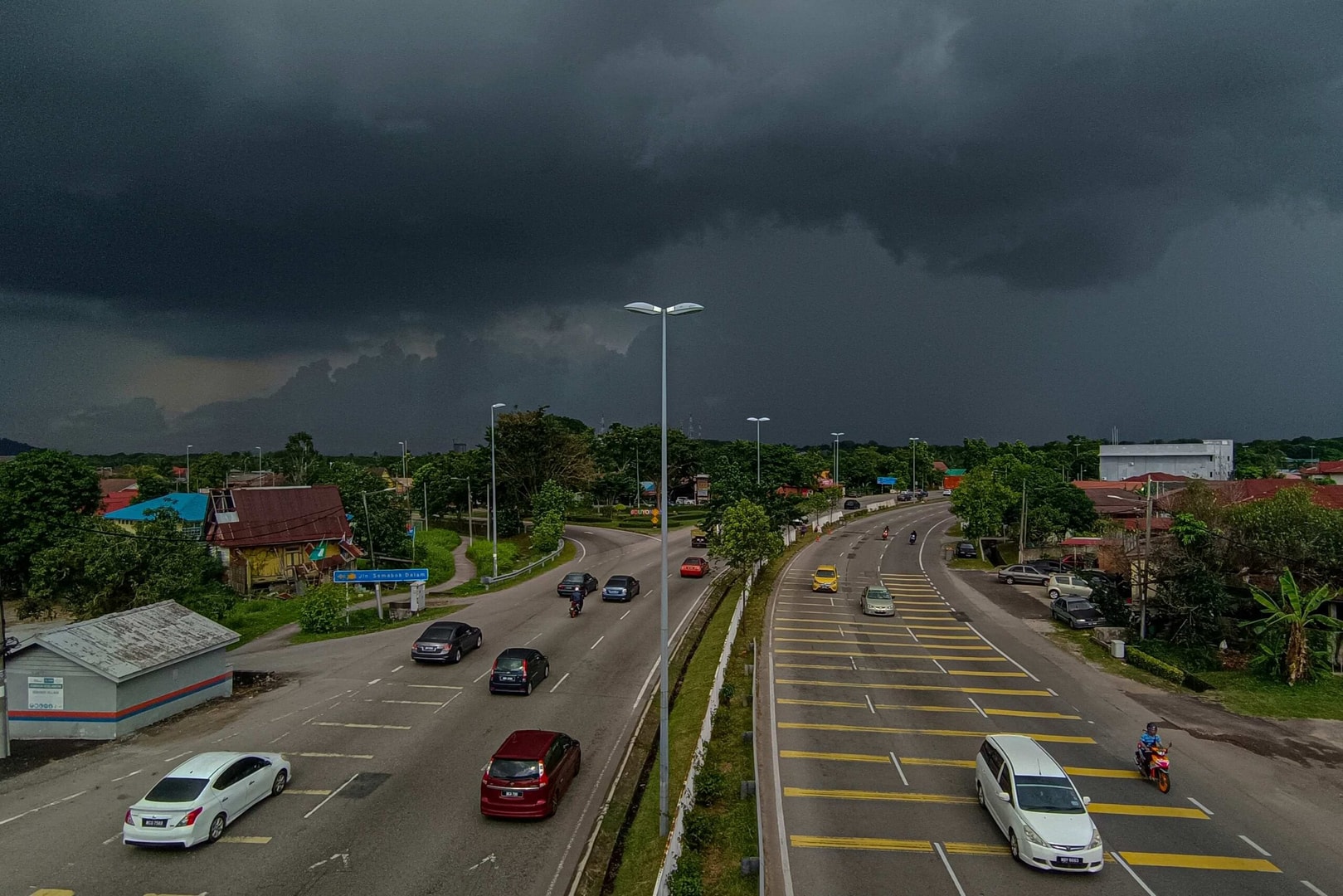 மலேசியாவின் 6 மாநிலங்களுக்கு அபாயகரமான தொடர் மழை எச்சரிக்கை!