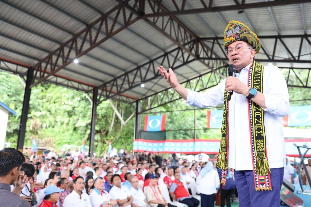 கட்சி நிகழ்ச்சிகளிலும் அரசாங்க வாகனத்தைப் பயன்படுத்த அனுமதி உண்டு: பிரதமர் டத்தோ ஶ்ரீ அன்வார் விளக்கம்