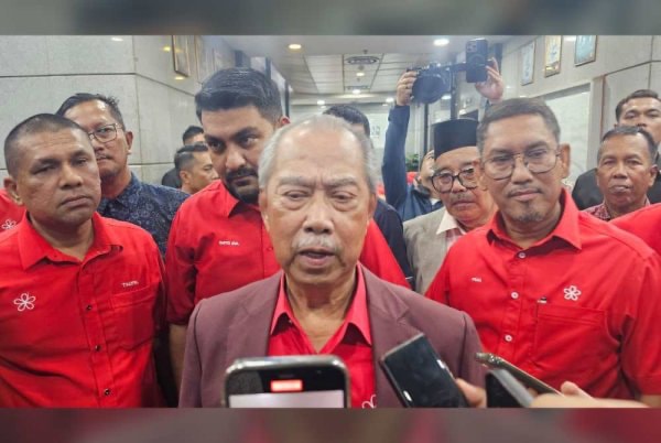 பெர்சத்து கட்சியின் உட்பூசலுக்கு உடனடியாக முற்றுப்புள்ளி வைப்பீர்