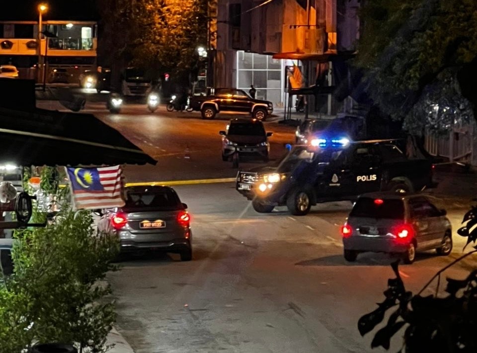 ஆடவர் கத்திக் குத்துக் காயத்திற்கு ஆளானார்